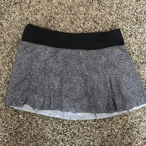 Lululemon women’s size 6 pace revival skirt